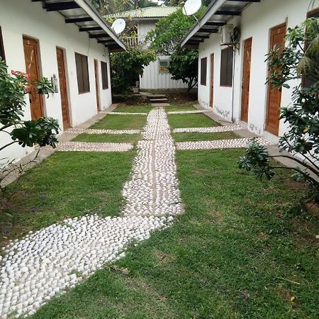 Aylos Bay Hotel Akosombo ภายนอก รูปภาพ