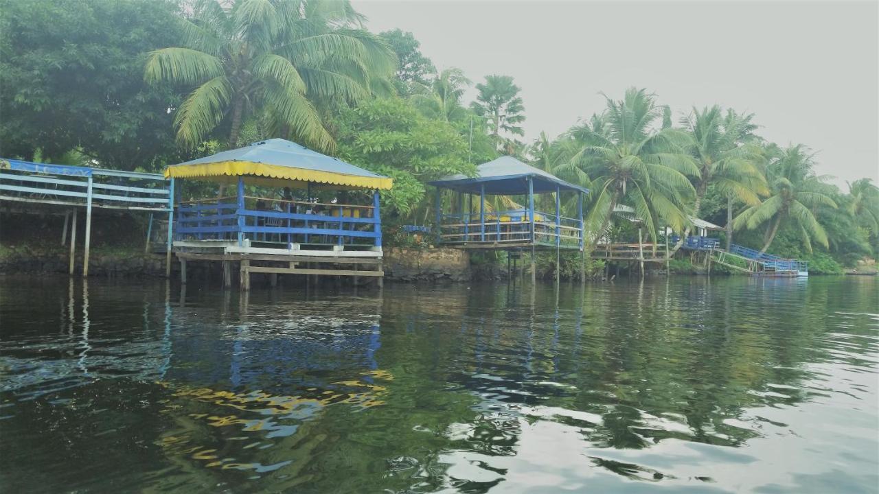 Aylos Bay Hotel Akosombo ภายนอก รูปภาพ